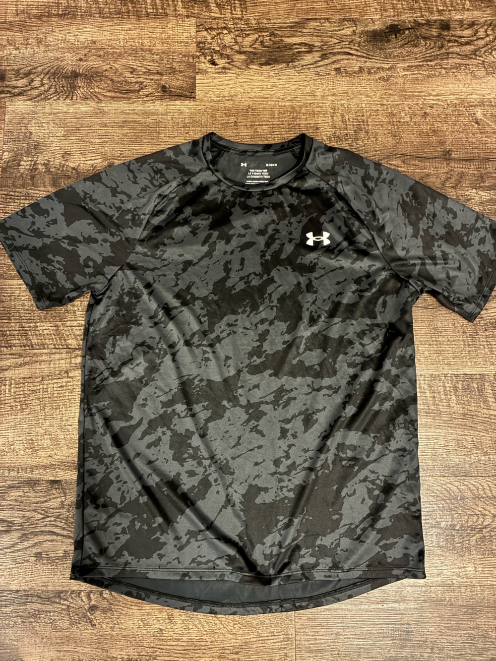 Under Armour Men’s Black Camo Short-Sleeve Performance Shirt